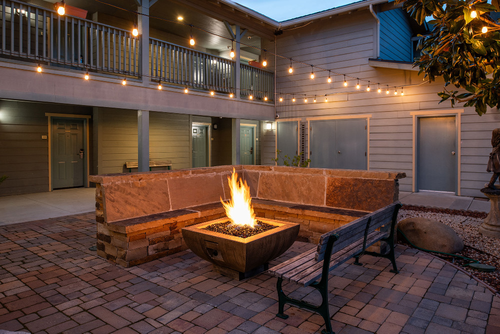 Morro Shores Inn & Suites - Exterior Sitting Area