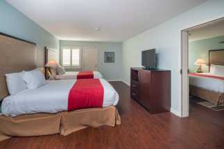 Morro Shores Inn Guest Rooms - 2 Double Bed Suite