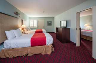 Morro Shores Inn Guest Rooms - 2 Double Bed Suite