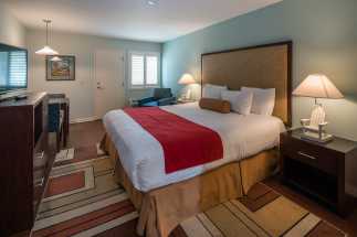 Morro Shores Inn Guest Rooms - King Standard